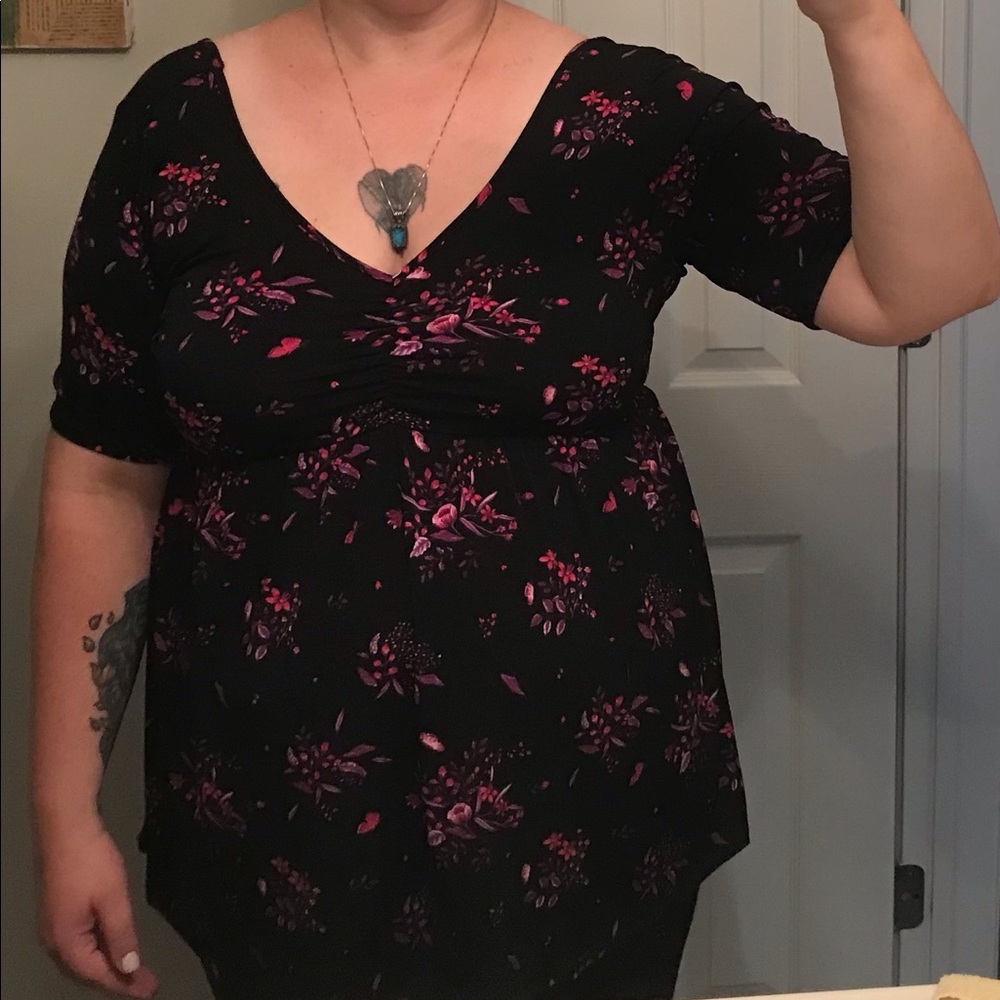 Like new Torrid black and purple floral top